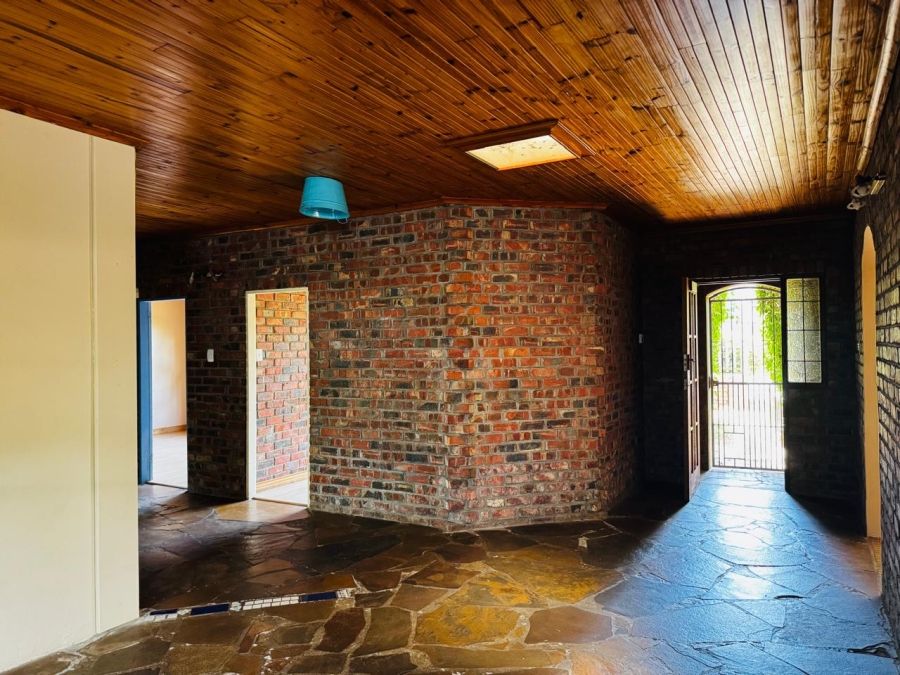 4 Bedroom Property for Sale in C Place Eastern Cape